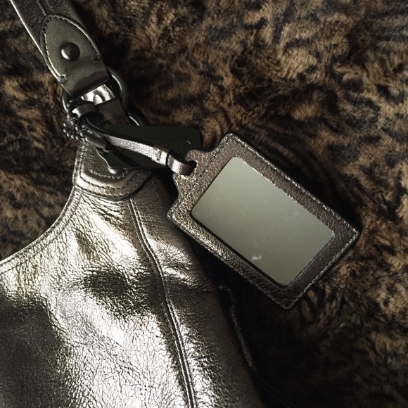 Coach metallic Maggie hobo bag - Picture 4 of 11